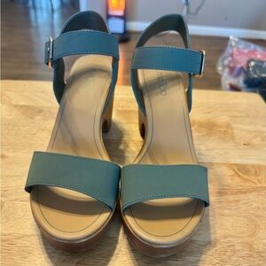 Me Too Women's Army Green Strap Sandals